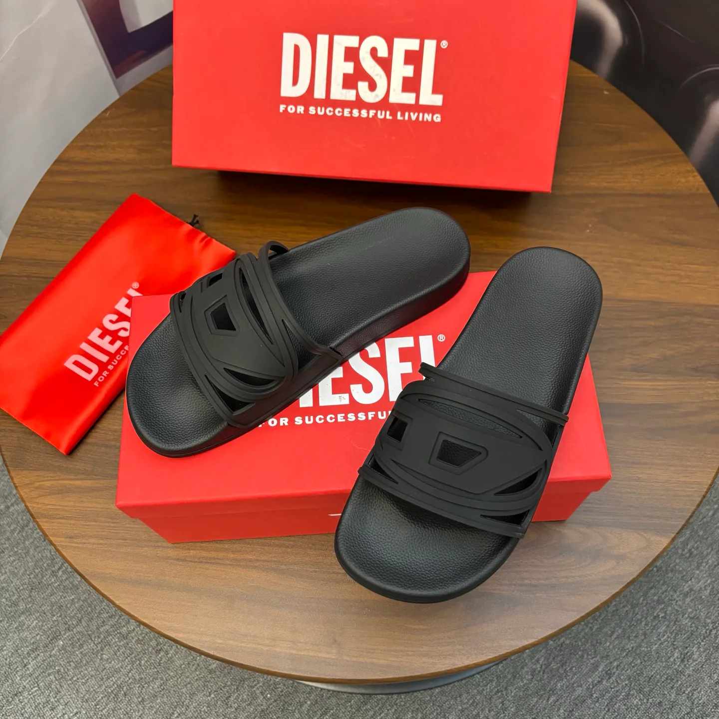 Шлепанцы Женские Diesel 10611181