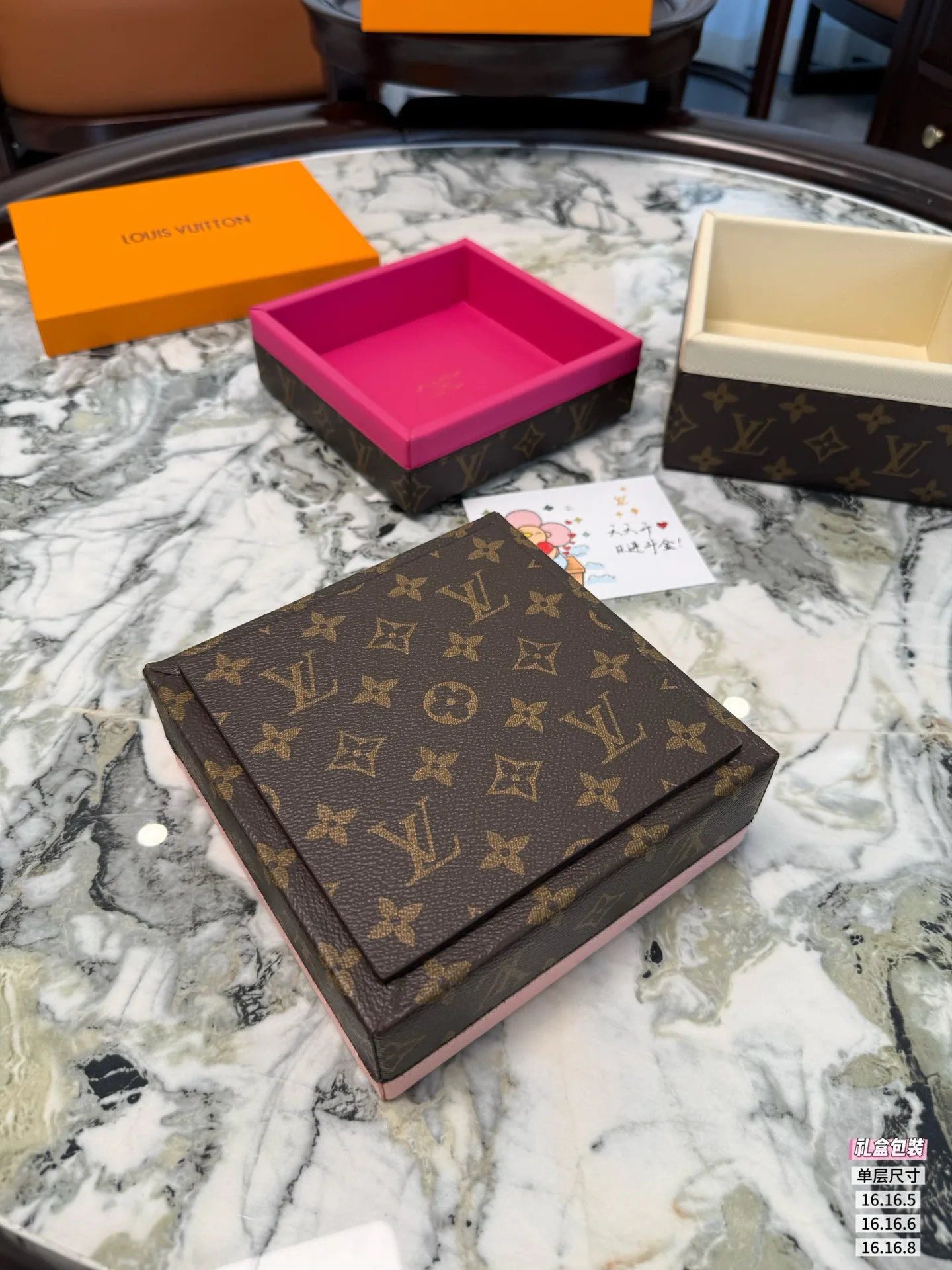 Текстиль Louis Vuitton 17675255