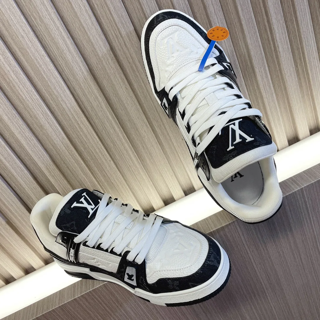 Кроссовки Женские Louis Vuitton 3470491