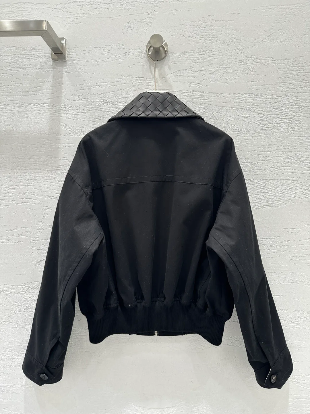 Кожаные Куртки И Дублёнки Женские Bottega Veneta 13309671