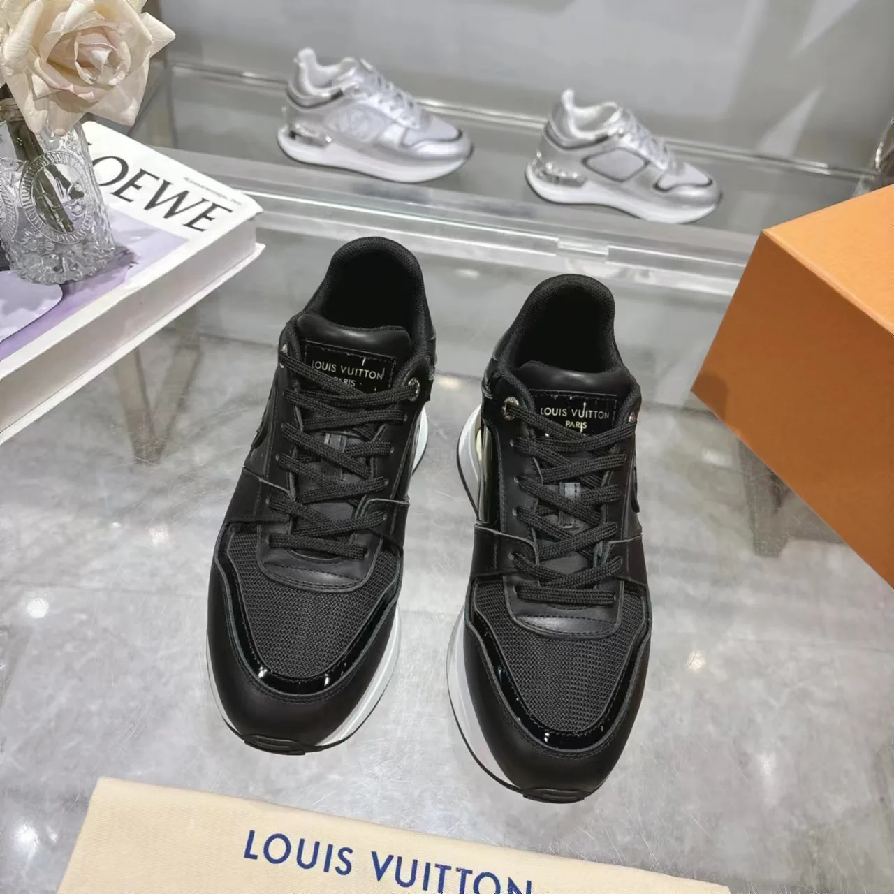 Кроссовки Женские Louis Vuitton 1284519