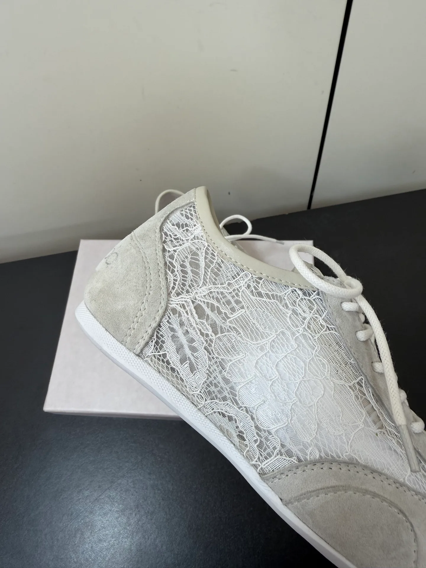 Кроссовки Женские Jimmy Choo 10454115