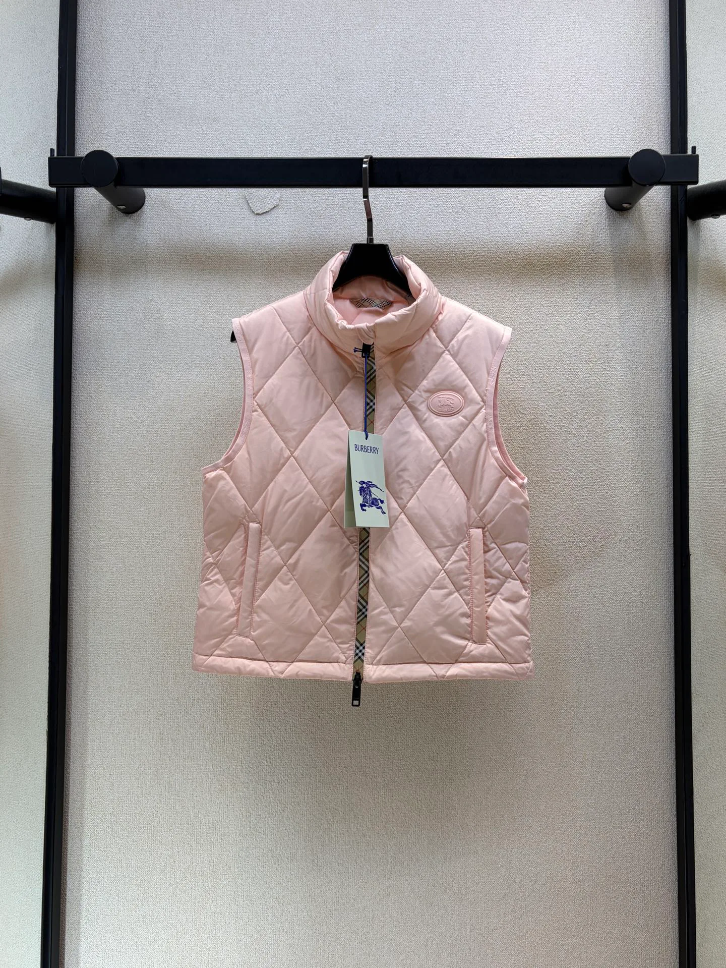 Жилеты Женские Burberry 18605876