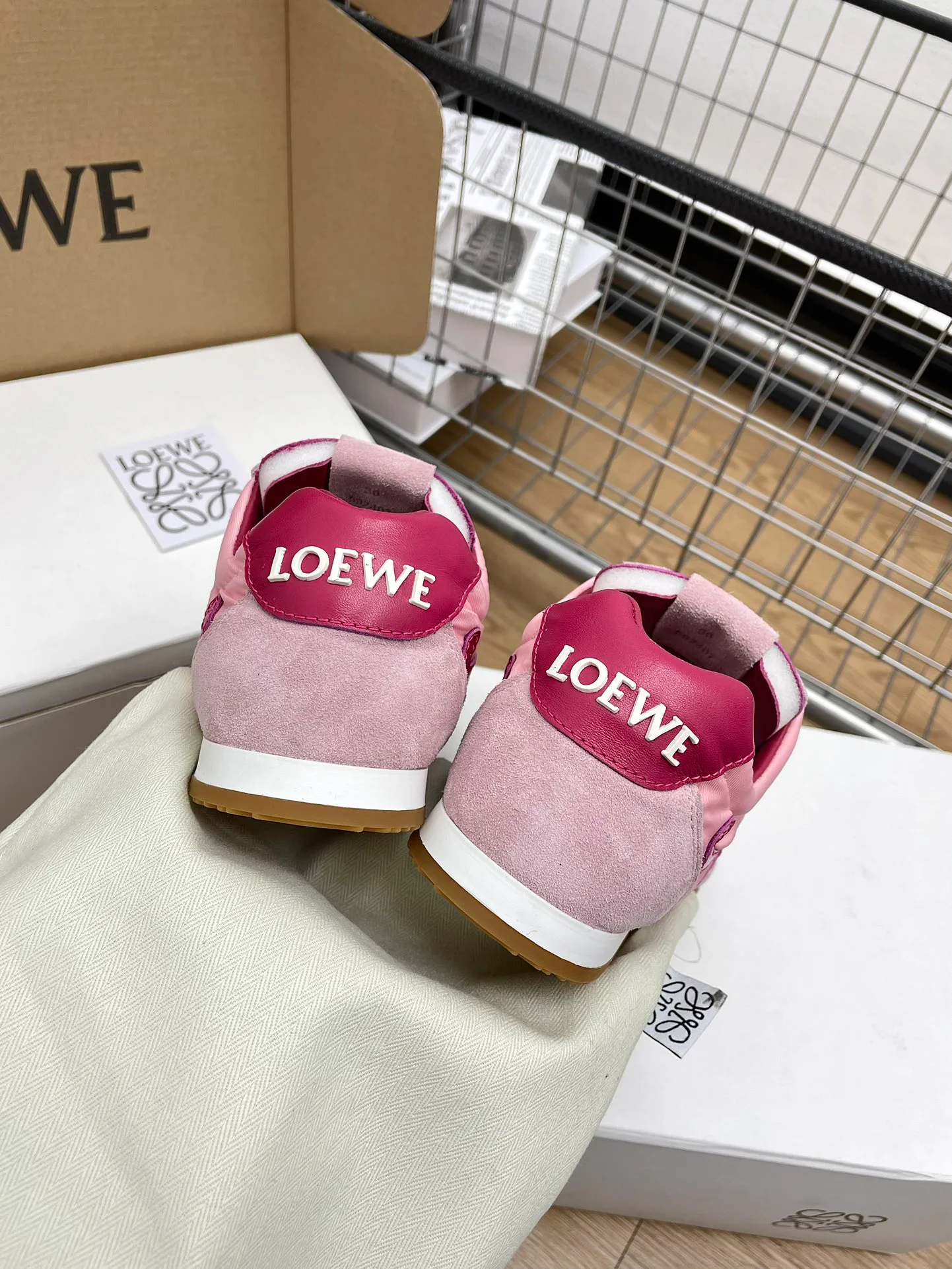 Кроссовки Женские Loewe 11189