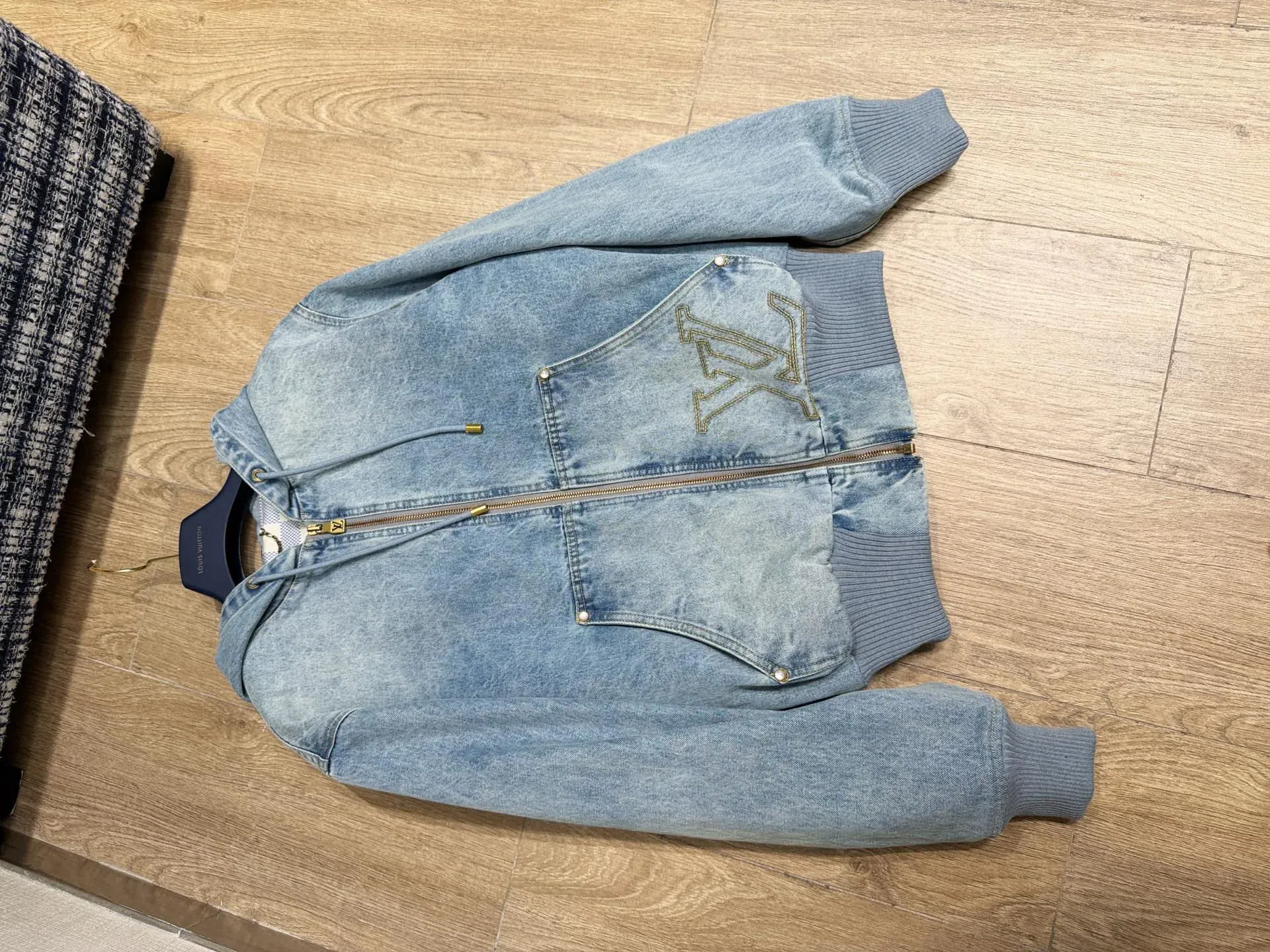 Куртки И Пуховики Женские Louis Vuitton 3859994