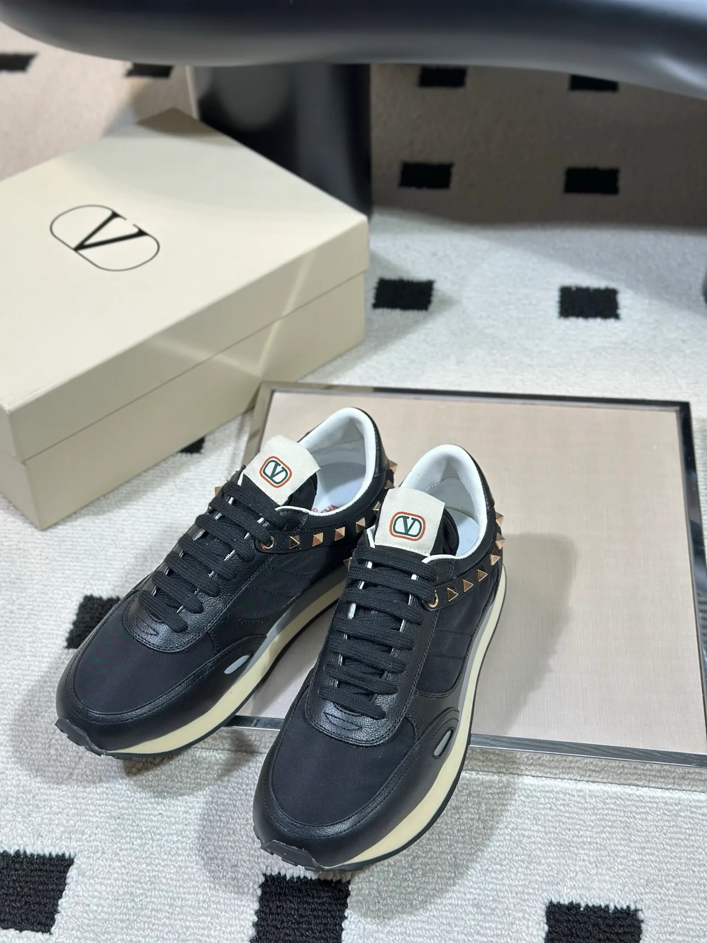 Кроссовки Мужские Valentino 17978703