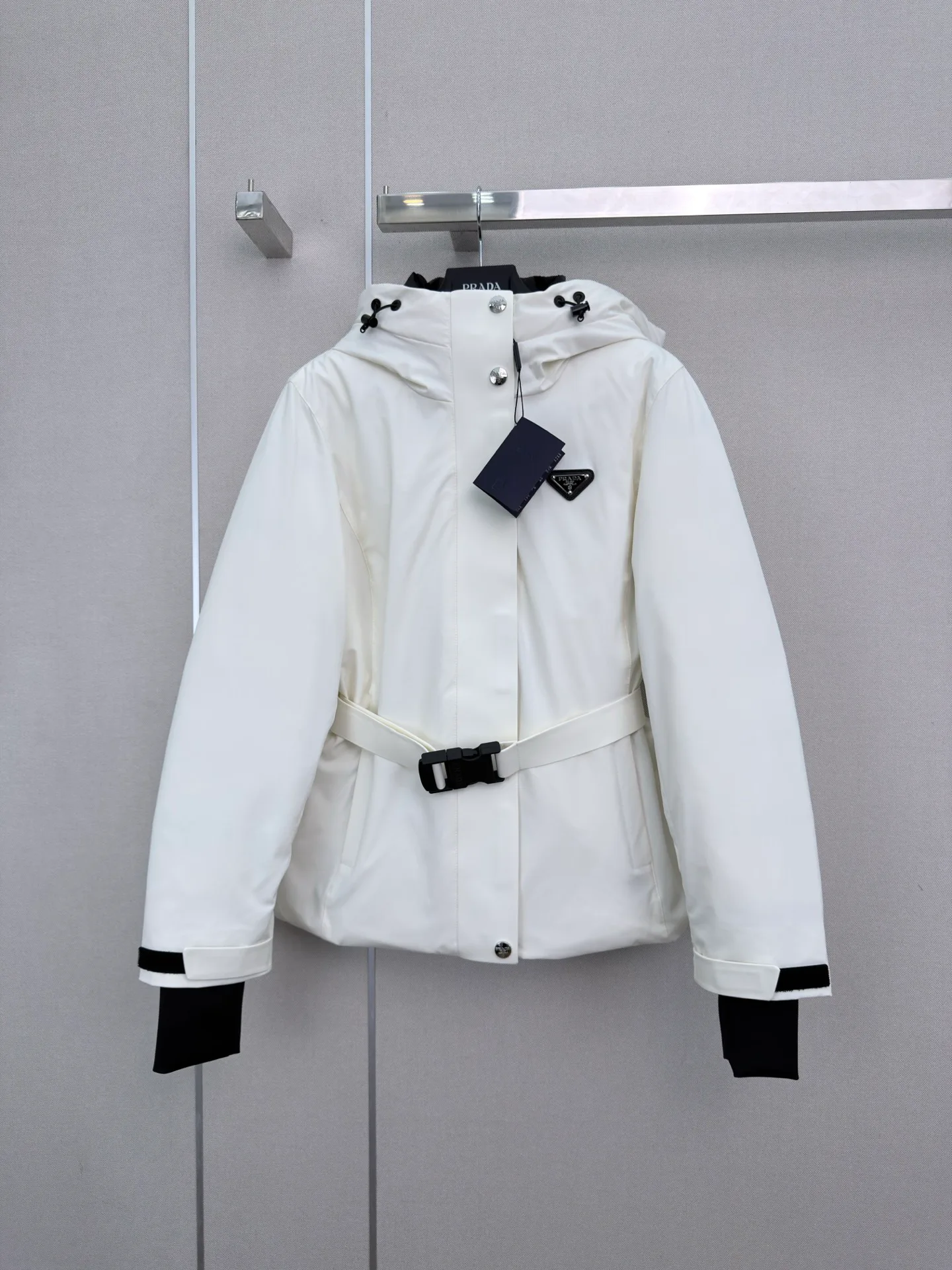 Куртки И Пуховики Женские Prada 18185828