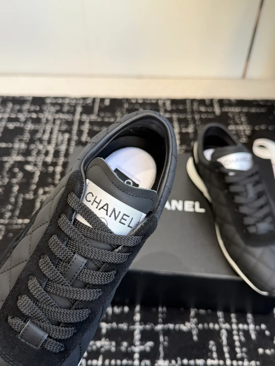 Кроссовки Женские Chanel 11213678
