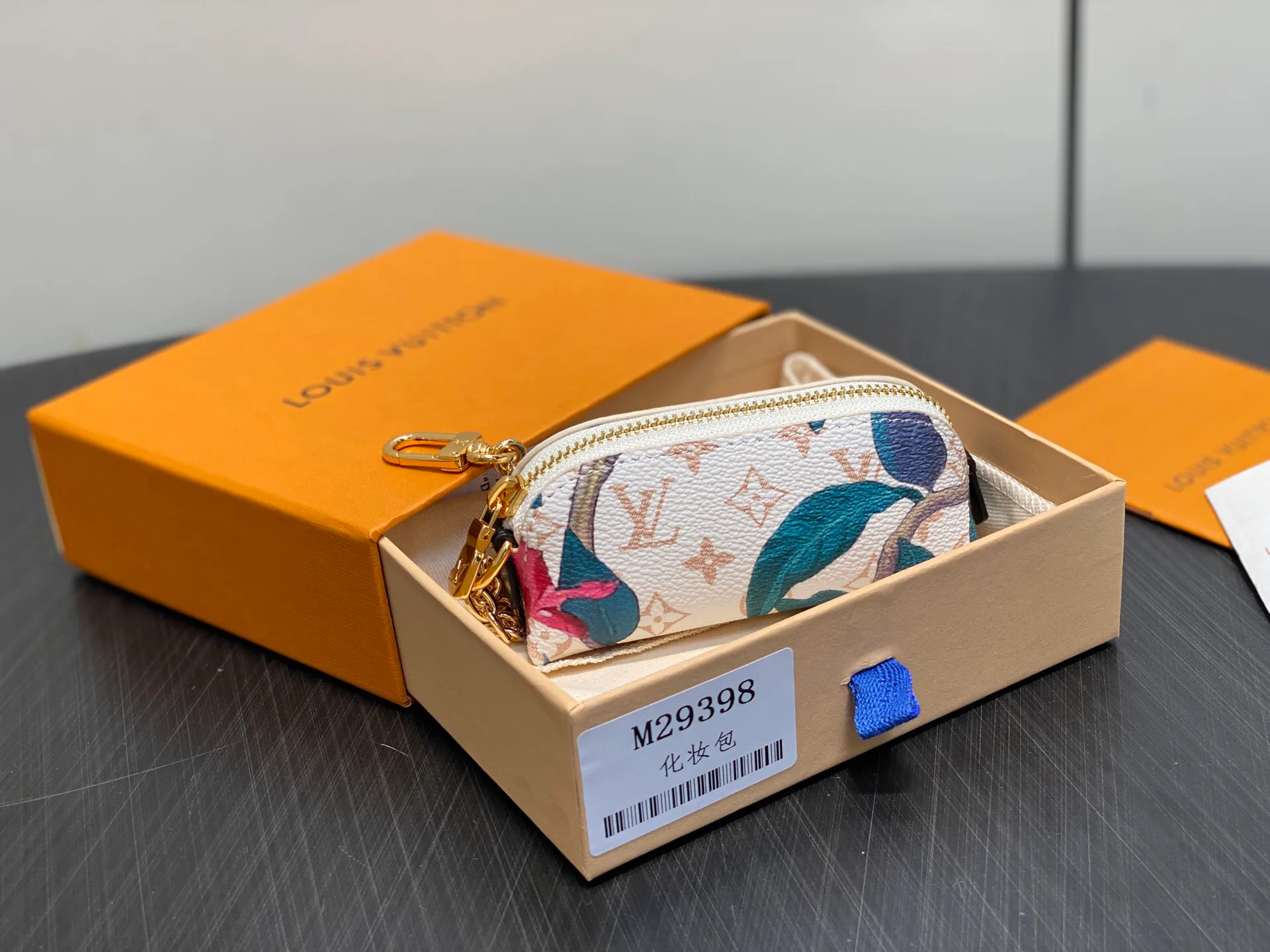 Клатчи Женские Louis Vuitton 13582765