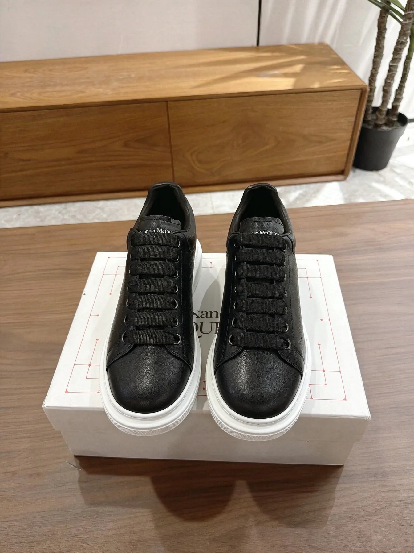 Кроссовки Женские Alexander Mcqueen 18159794