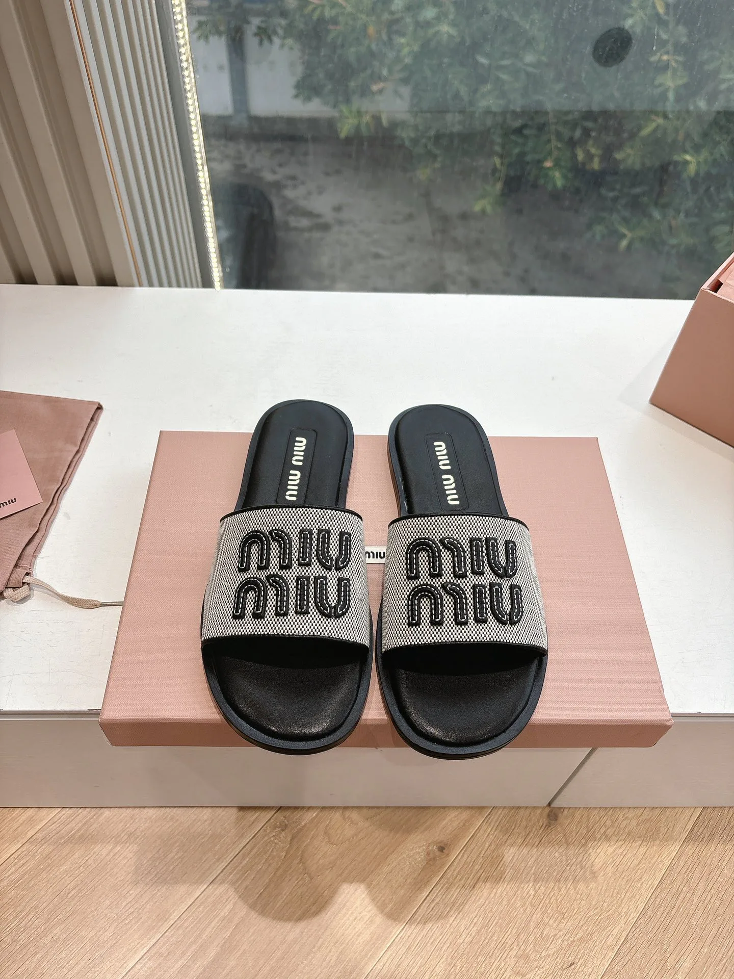 Шлепанцы Женские Miu Miu 12715028