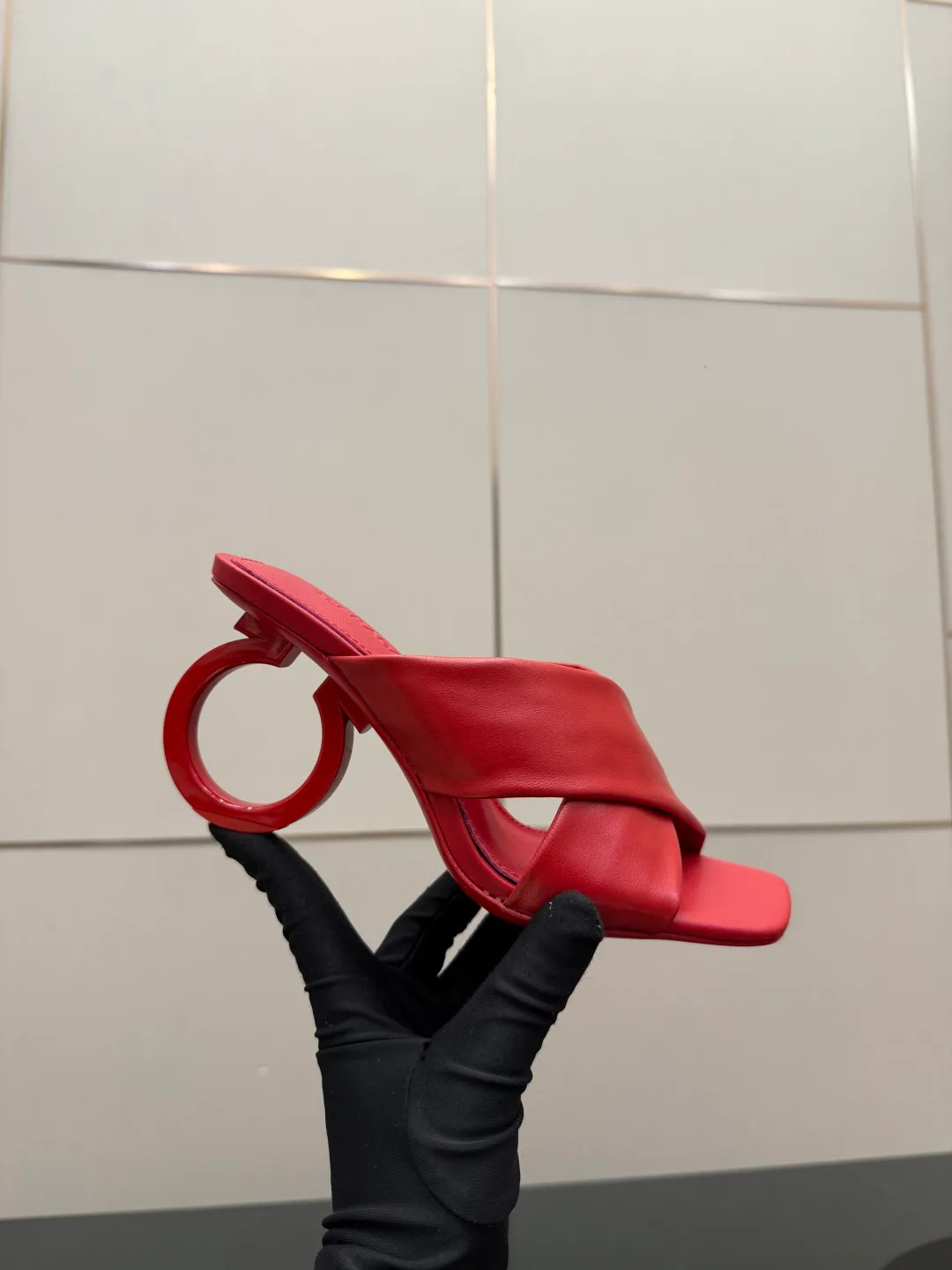 Босоножки Женские Salvatore Ferragamo 1498828