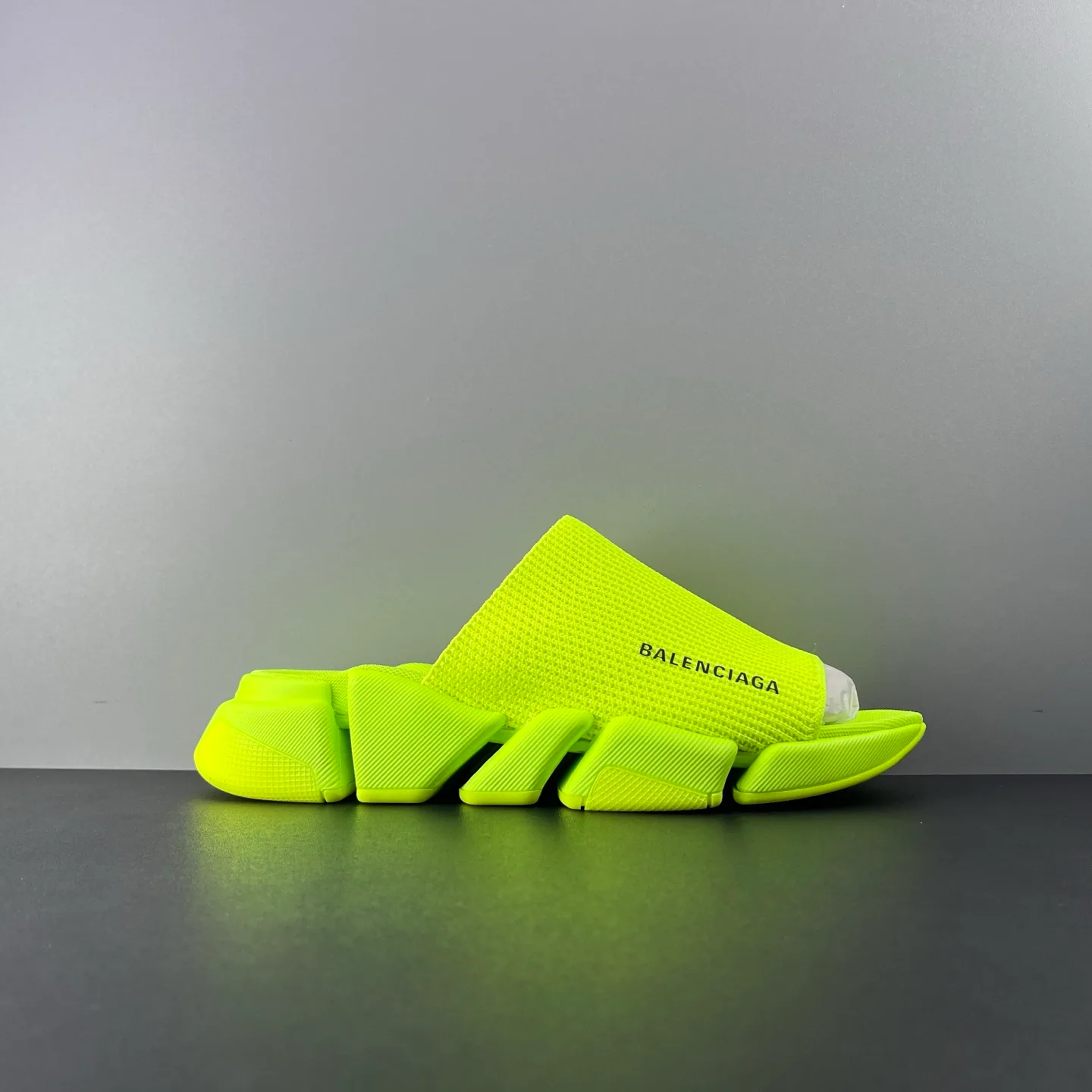 Шлепанцы Женские Balenciaga 13548639