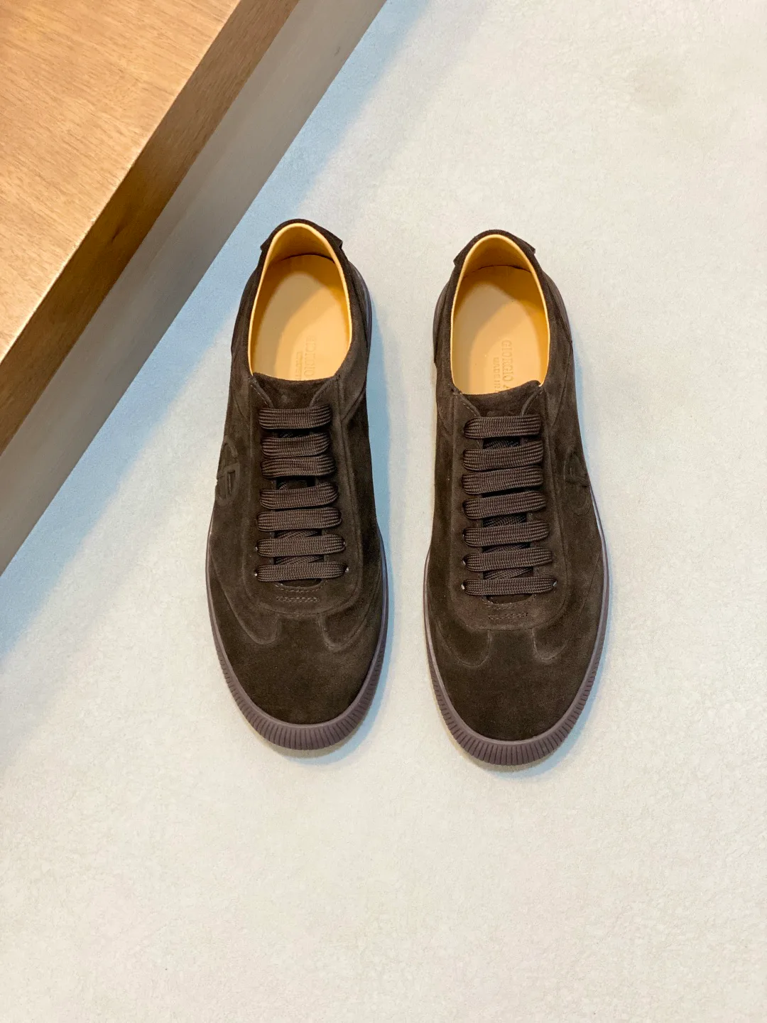 Кроссовки Мужские Armani 18697892