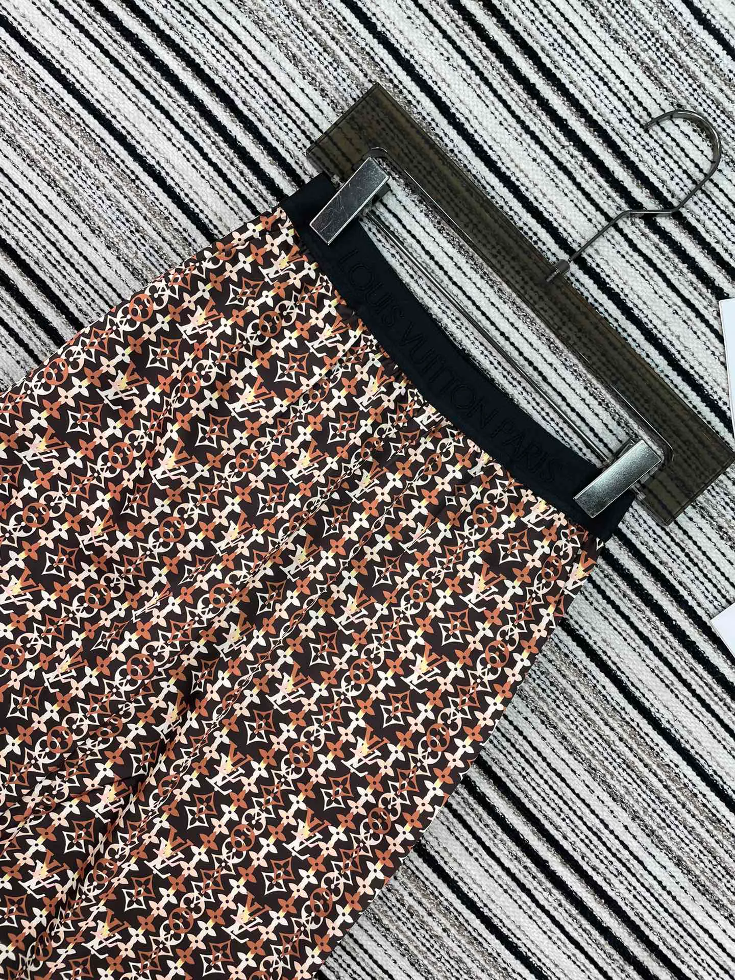 Брюки Женские Louis Vuitton 10035725