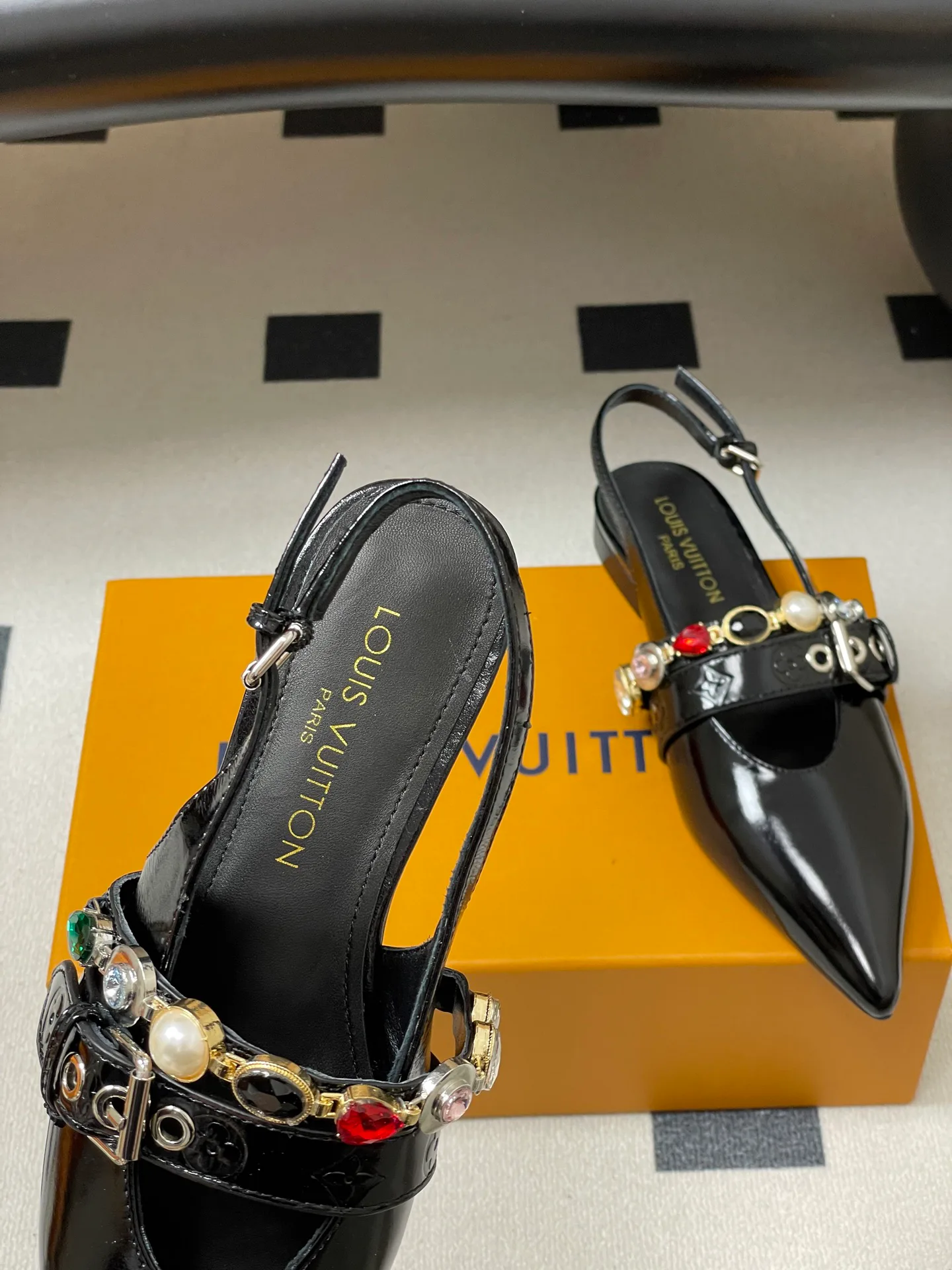 Сандалии Женские Louis Vuitton 551844