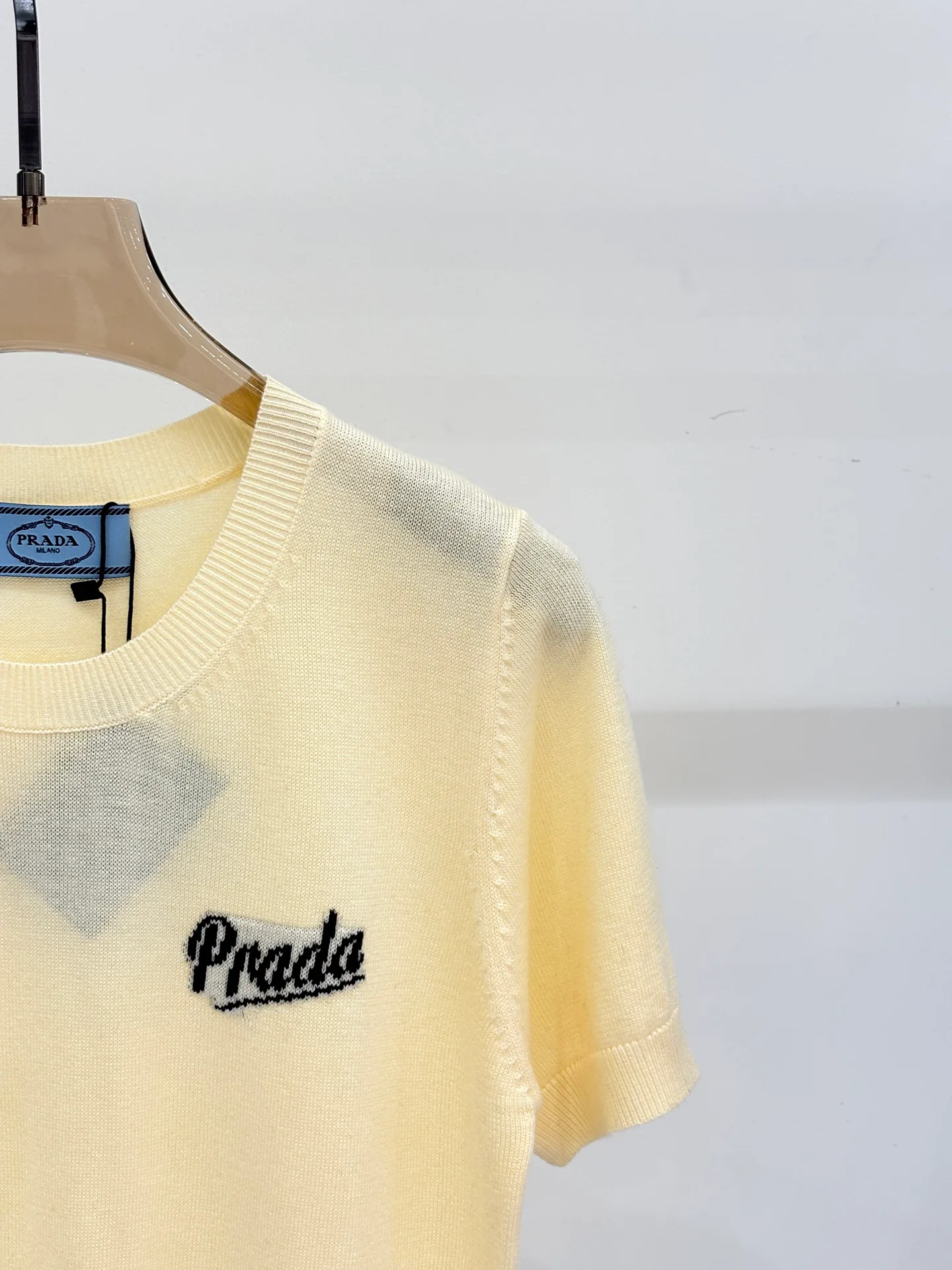 Футболки Женские Prada 10827365