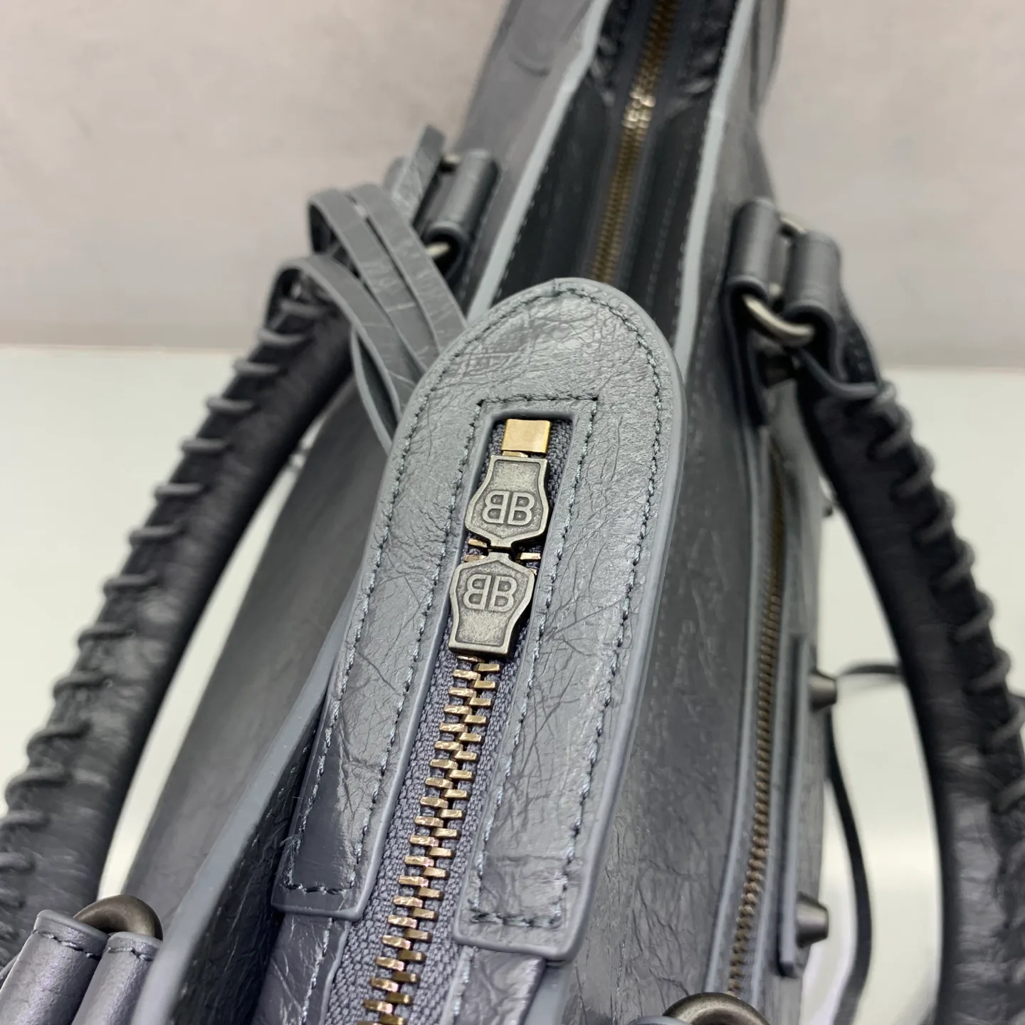 Классические Сумки Женские Balenciaga 18135966
