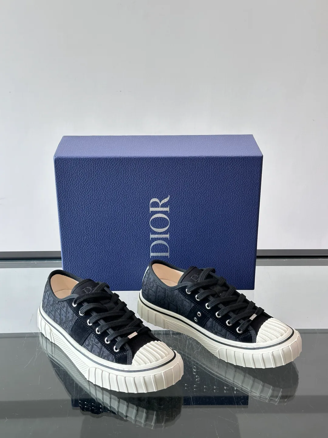 Кроссовки Женские Christian Dior 18118751