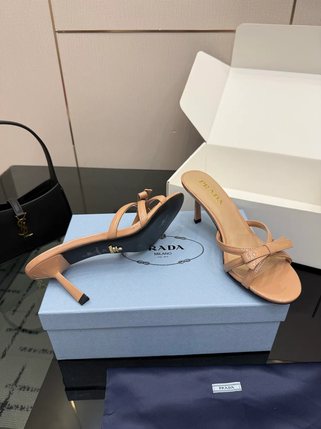 Босоножки Женские Prada 16960880