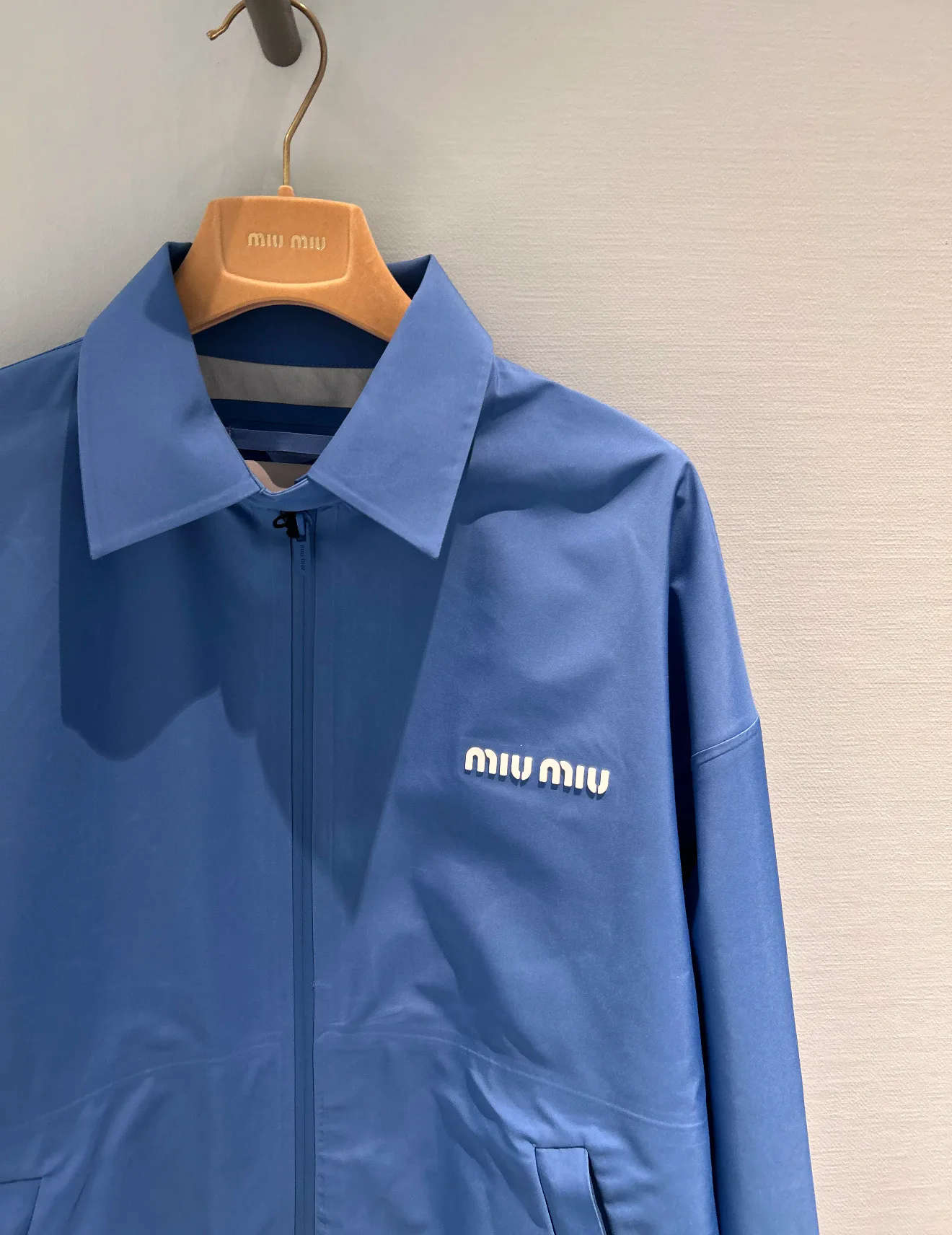 Куртки И Пуховики Женские Miu Miu 11339837