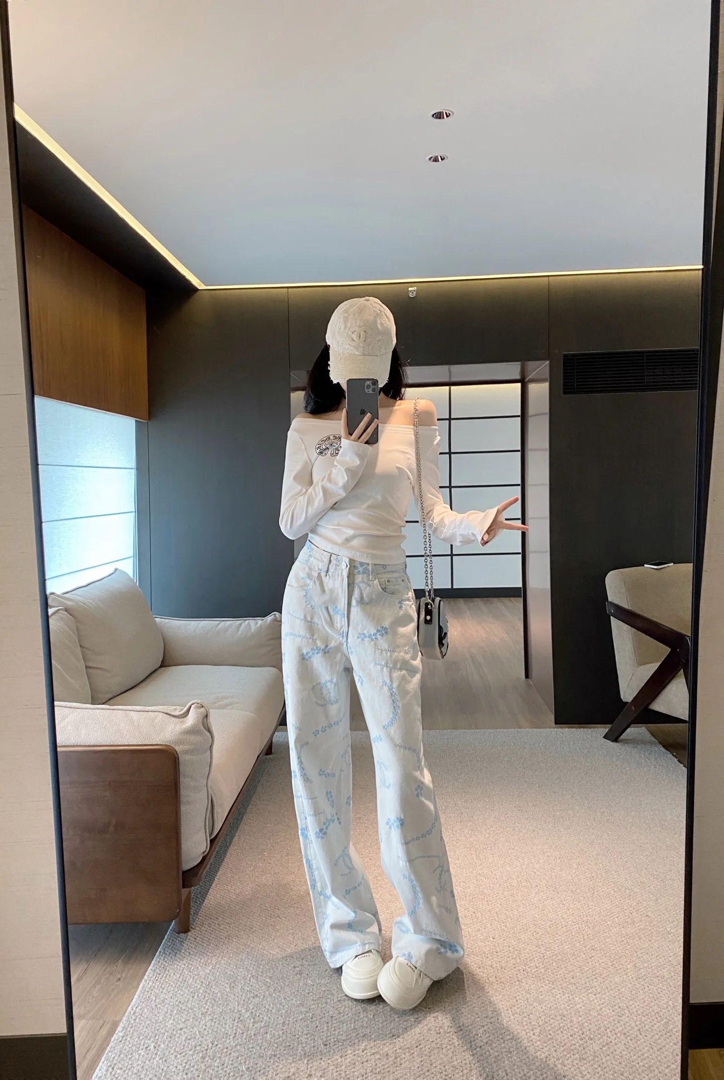 Джинсы Женские Chanel 10380540