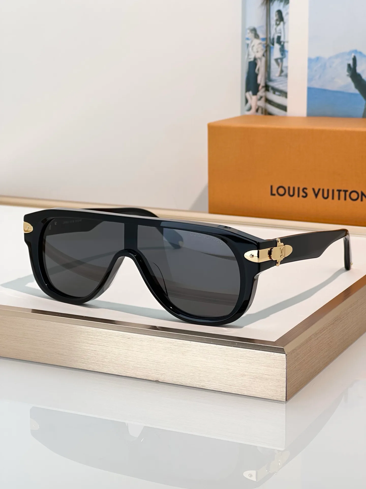 Очки Louis Vuitton 17565444