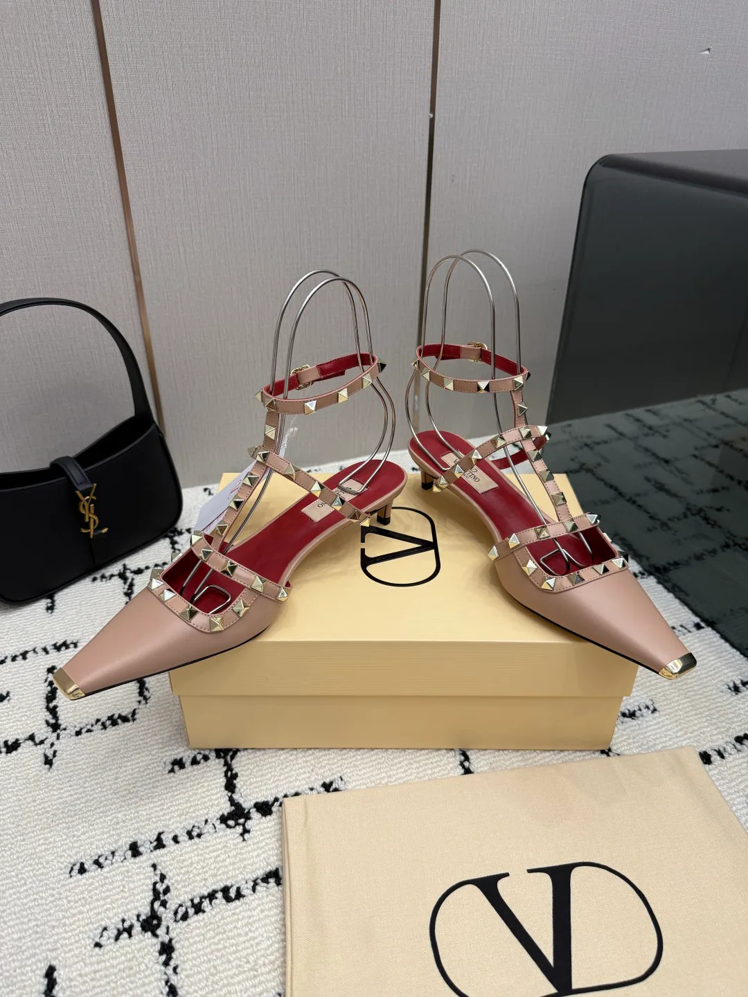 Босоножки Женские Valentino 17594505