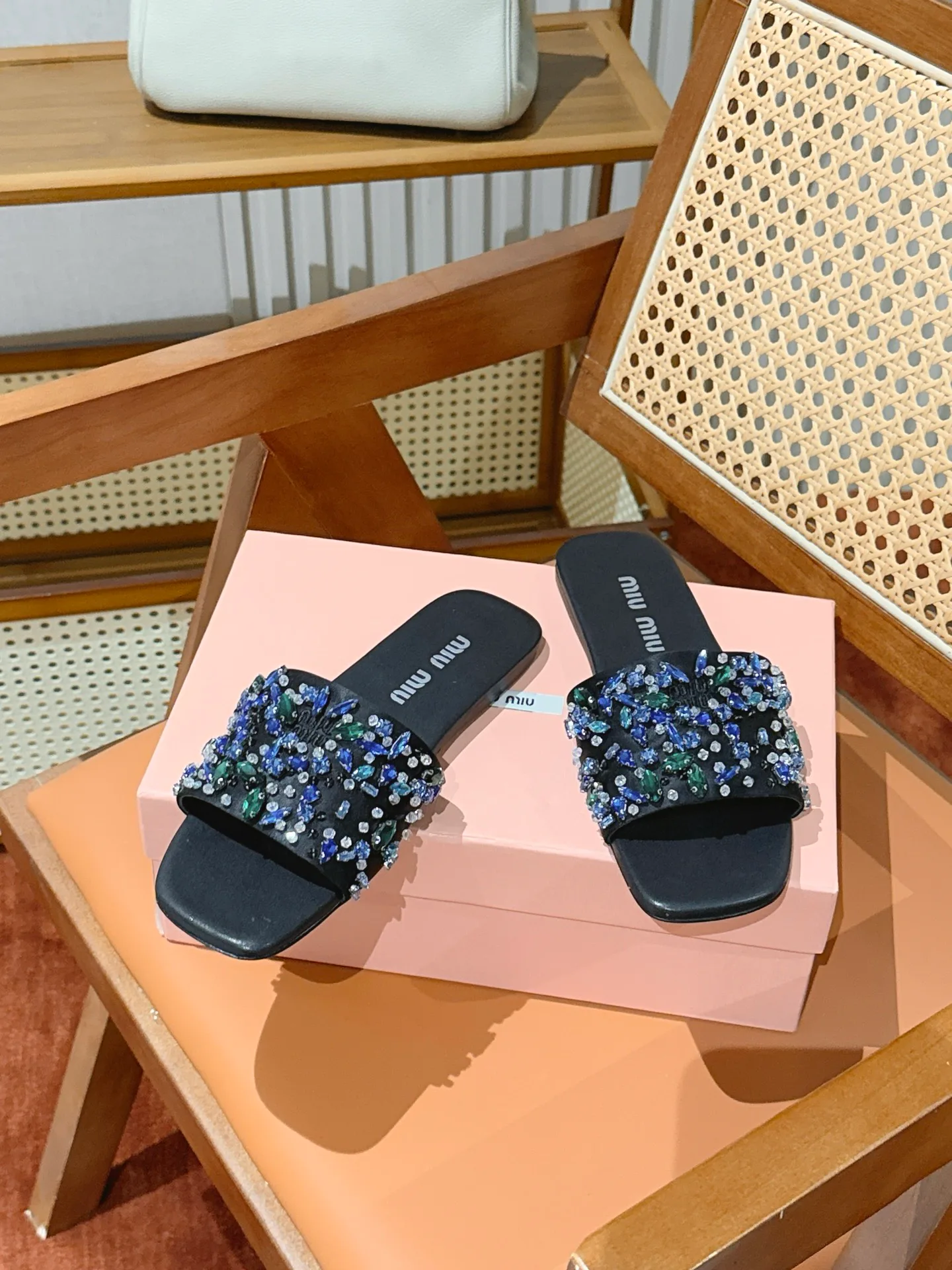 Шлепанцы Женские Miu Miu 17498801