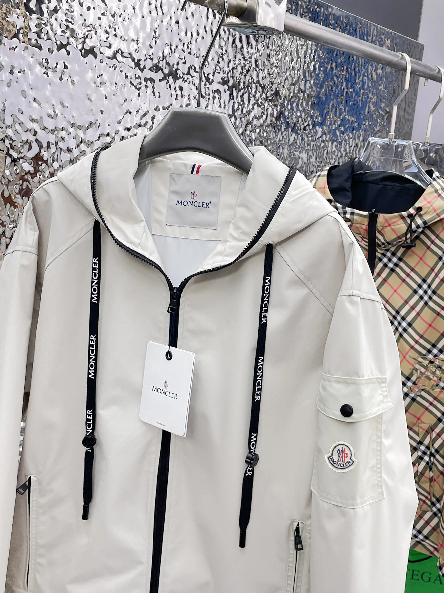 Куртки И Пуховики Мужские Moncler 9352367