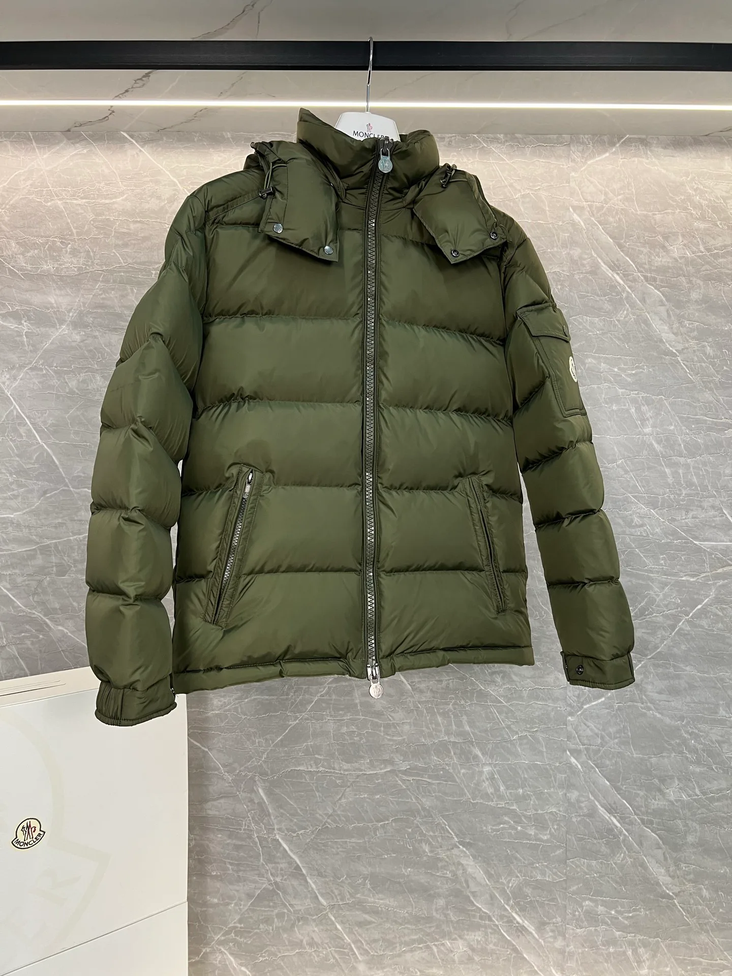 Куртки И Пуховики Женские Moncler 18599871