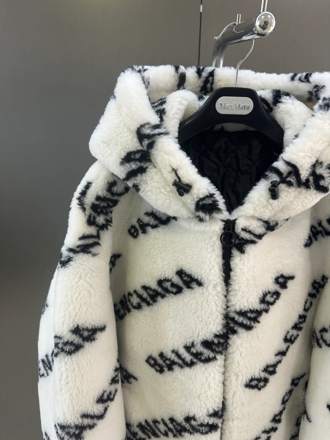 Куртки И Пуховики Женские Balenciaga 907376