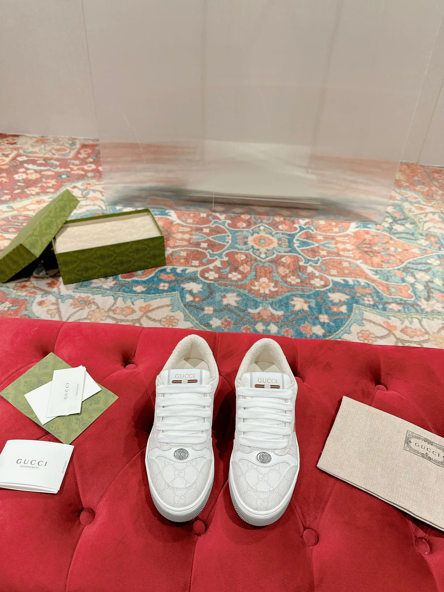 Кроссовки Женские Gucci 17956705