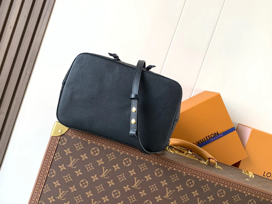 Классические Сумки Женские Louis Vuitton 11704170