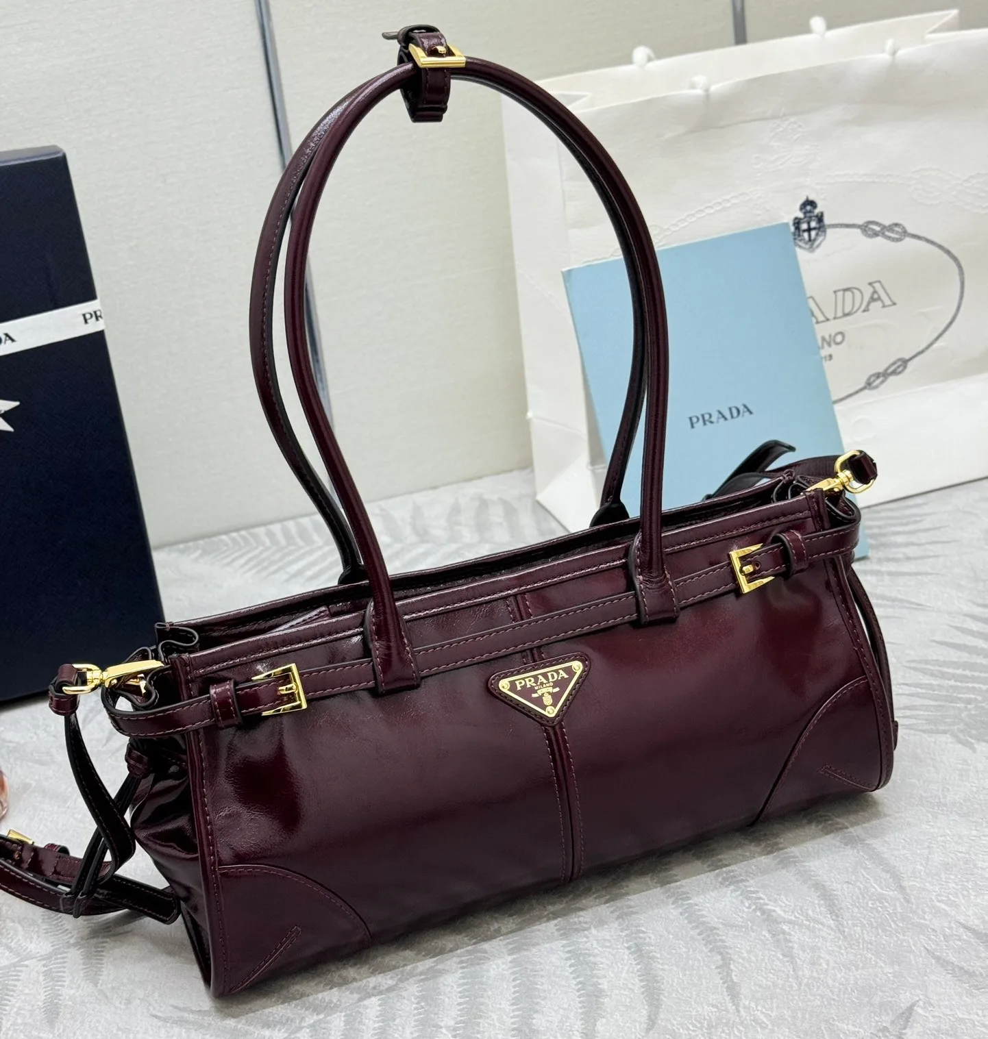 Классические Сумки Женские Prada 11462503