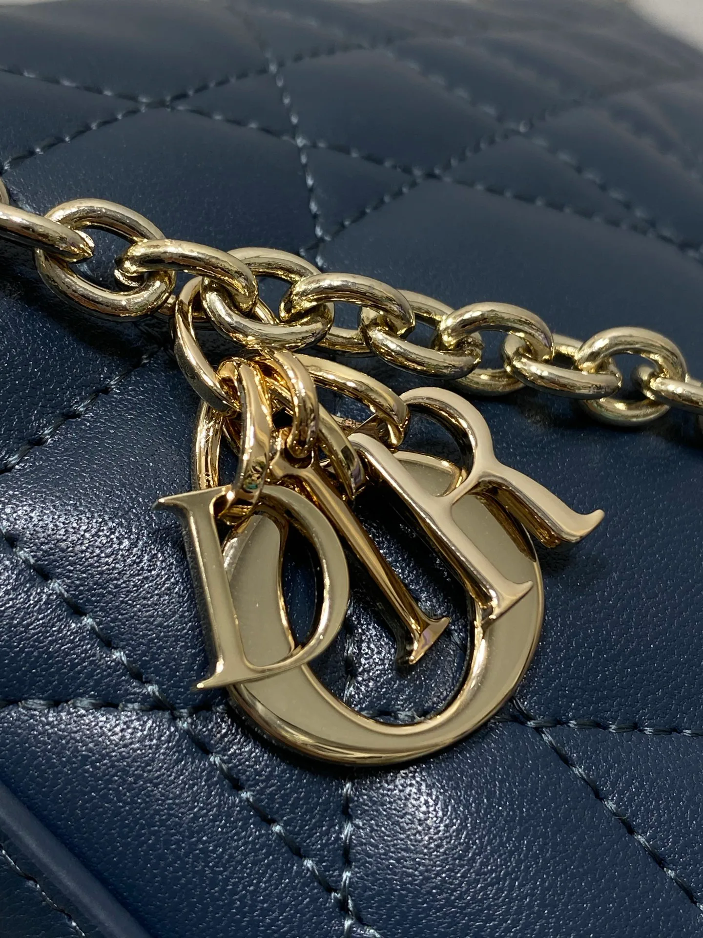 Классические Сумки Женские Christian Dior 17629545