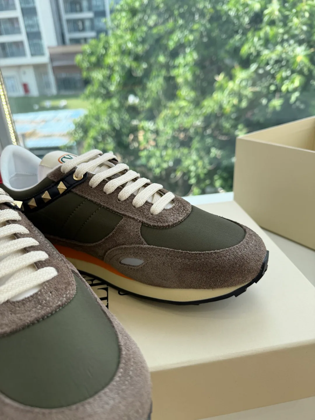 Кроссовки Женские Valentino 18053446