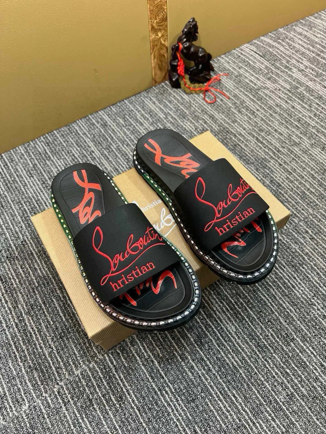 Шлепанцы Мужские Christian Louboutin 65749