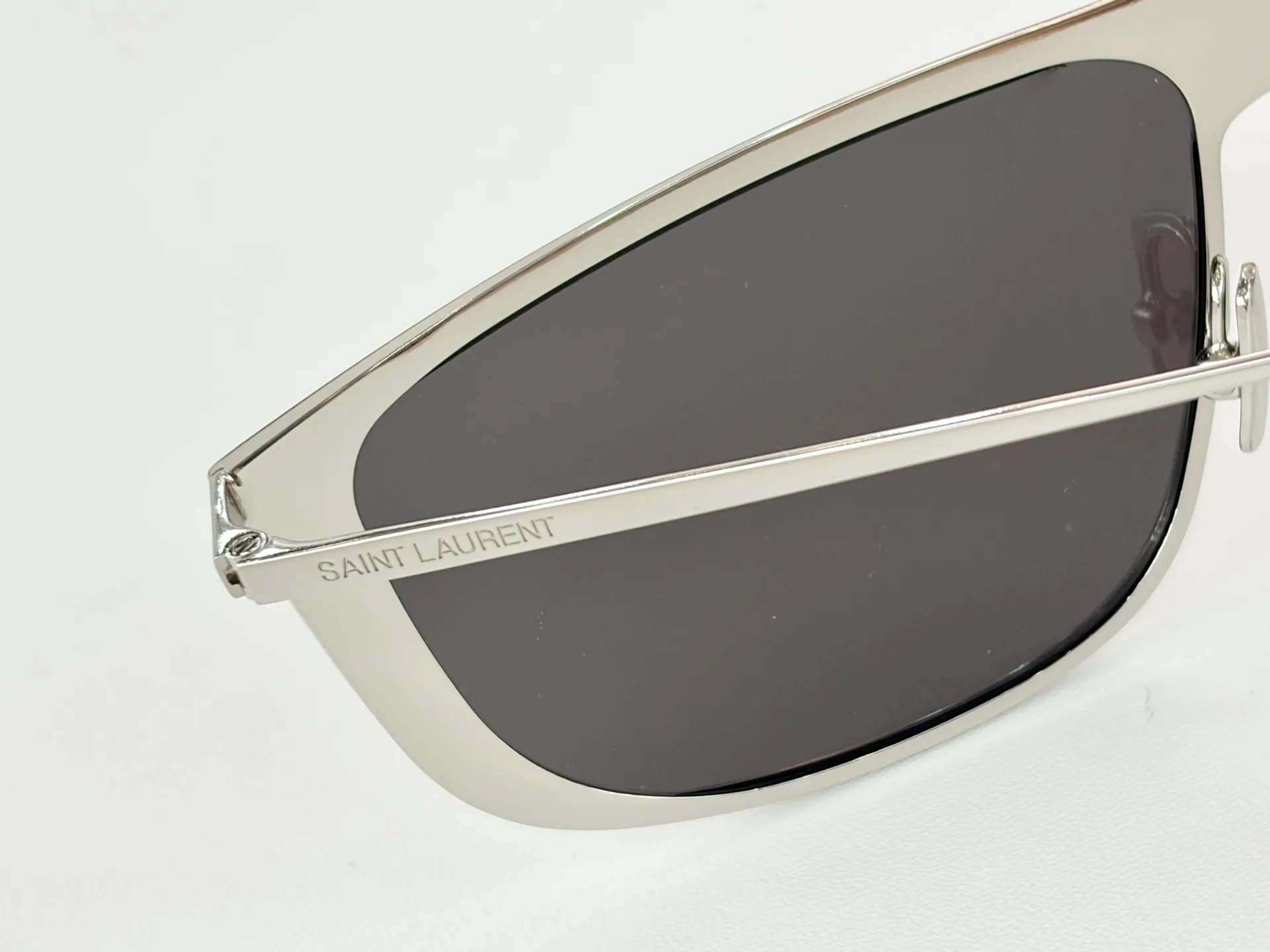 Очки Saint Laurent 13389350