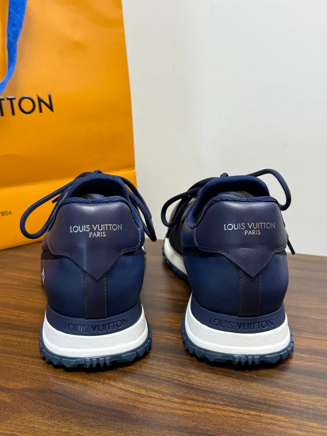 Кроссовки Мужские Louis Vuitton 19716394