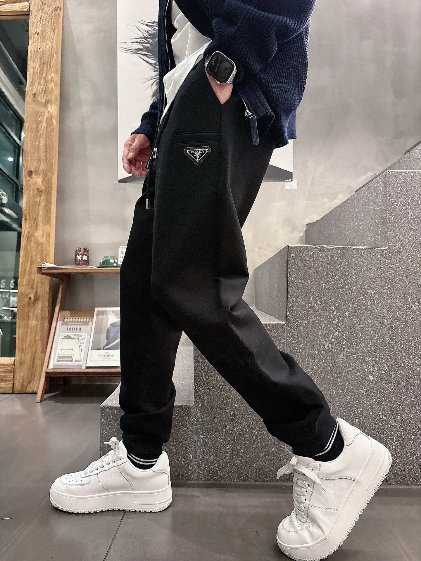 Брюки Женские Prada 10122711