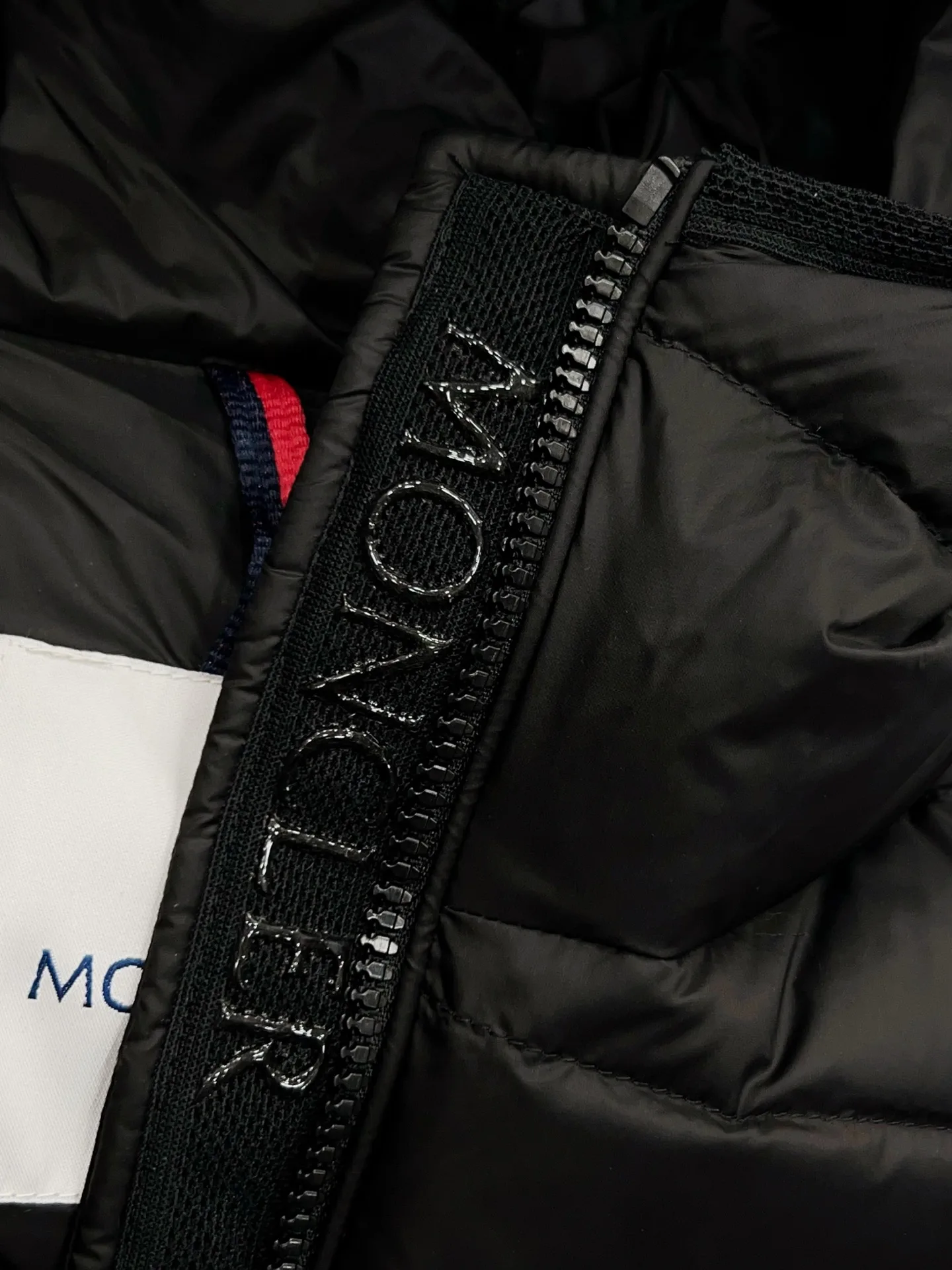 Жилеты Женские Moncler 18566226