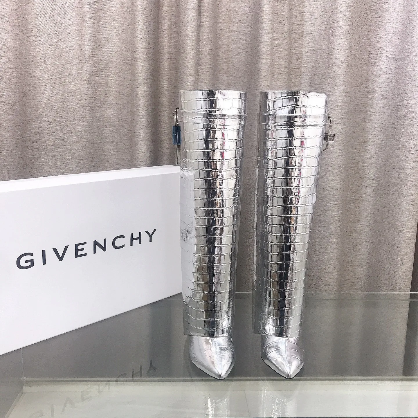 Сапоги Женские Givenchy 18289995