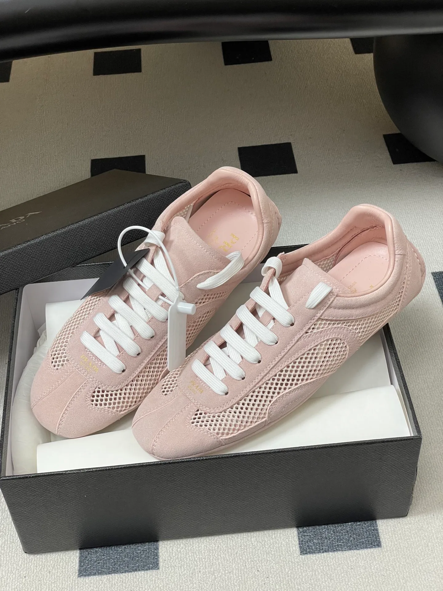 Кроссовки Женские Prada 12880105