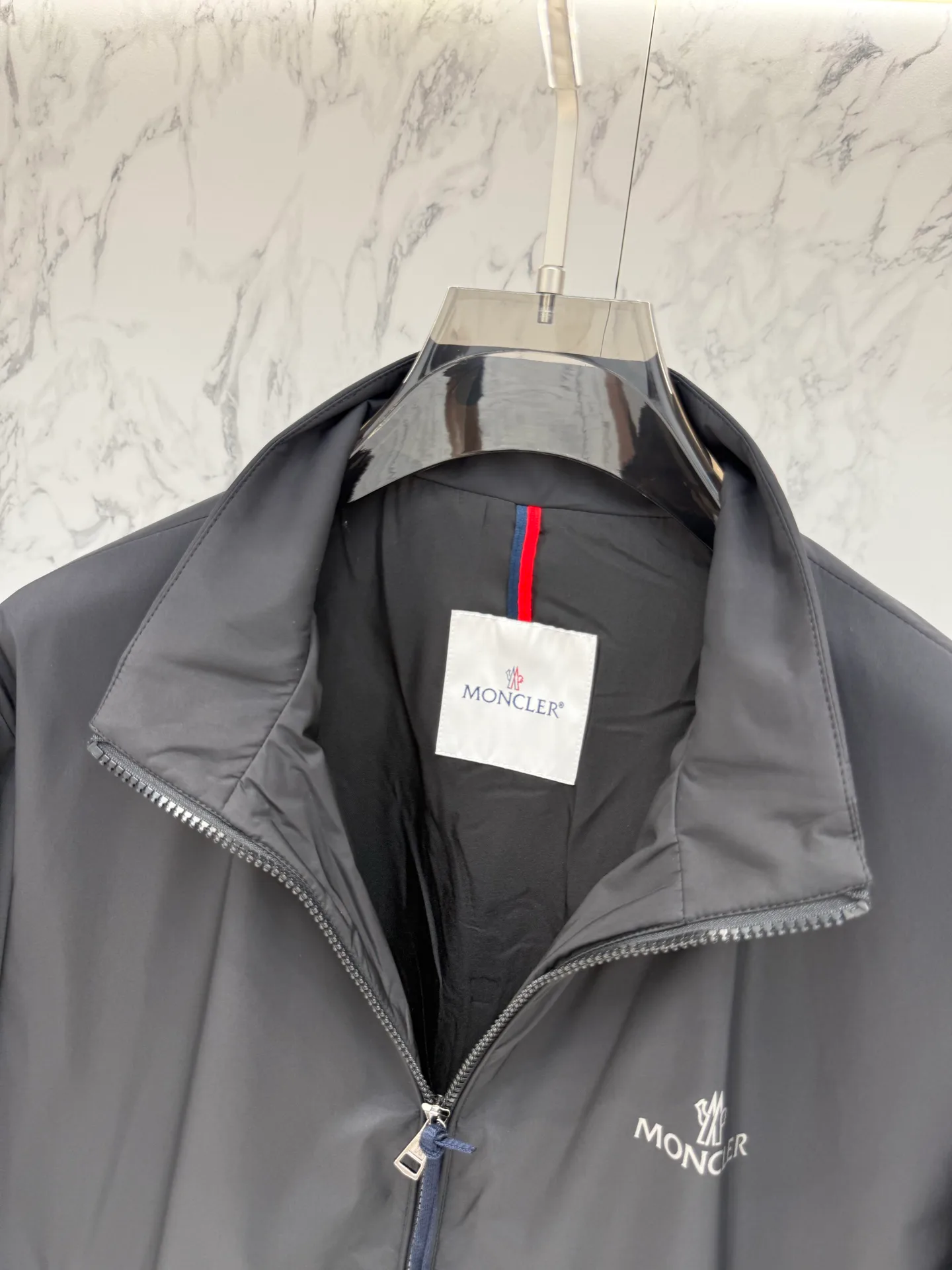 Куртки И Пуховики Мужские Moncler 17944107