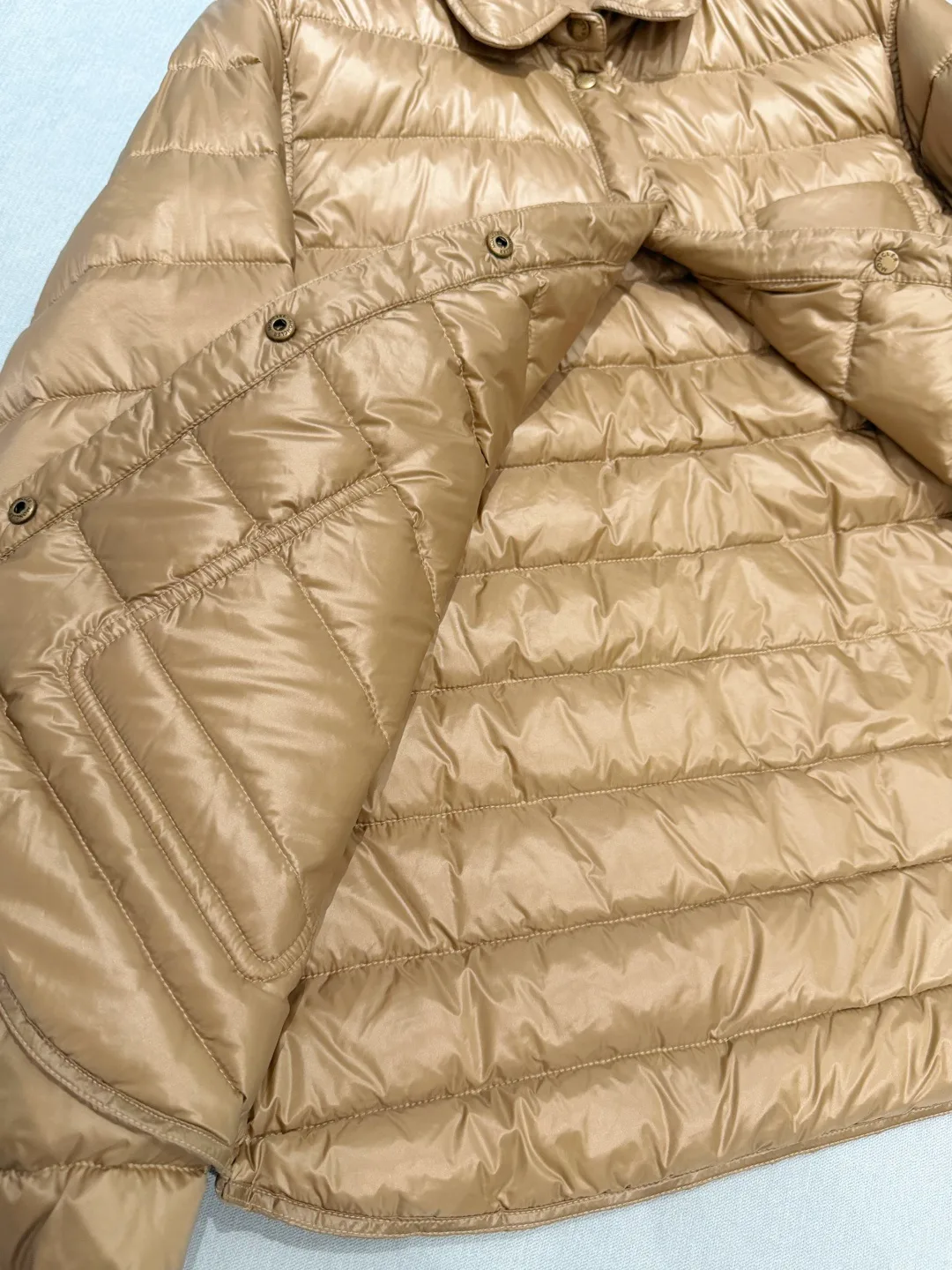 Куртки И Пуховики Женские Moncler 18439952