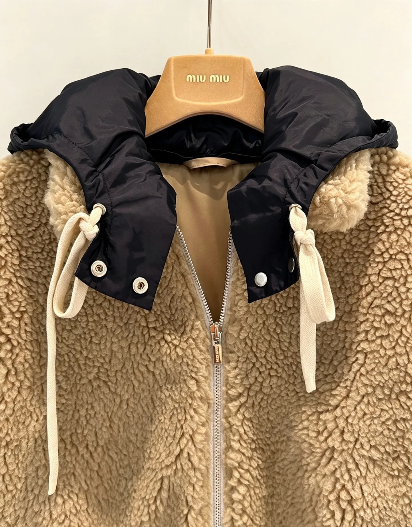 Куртки И Пуховики Женские Miu Miu 19074855
