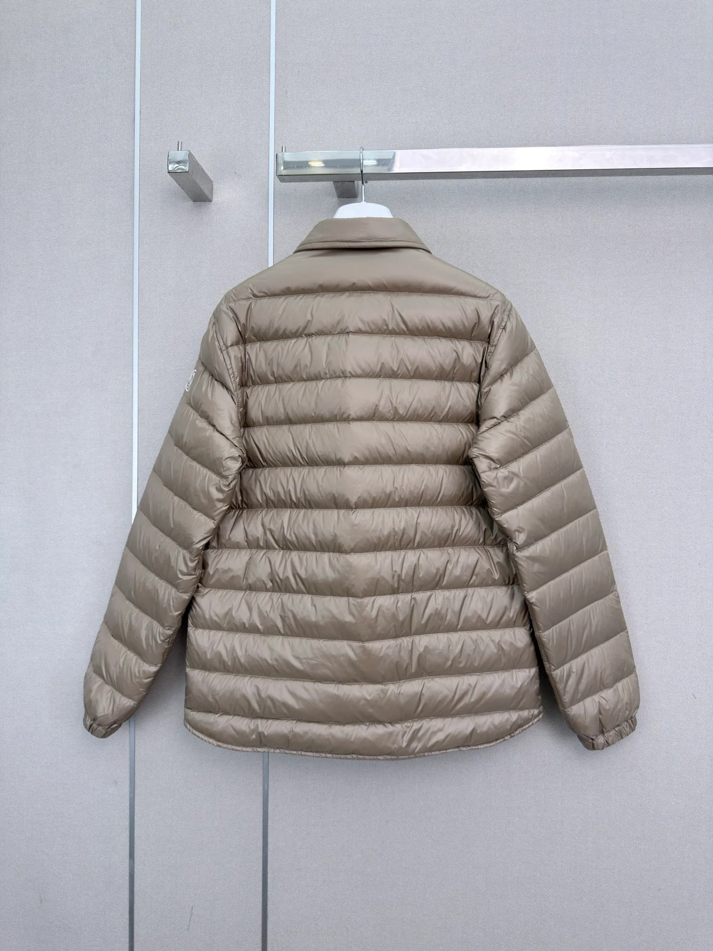 Куртки И Пуховики Женские Moncler 18108514