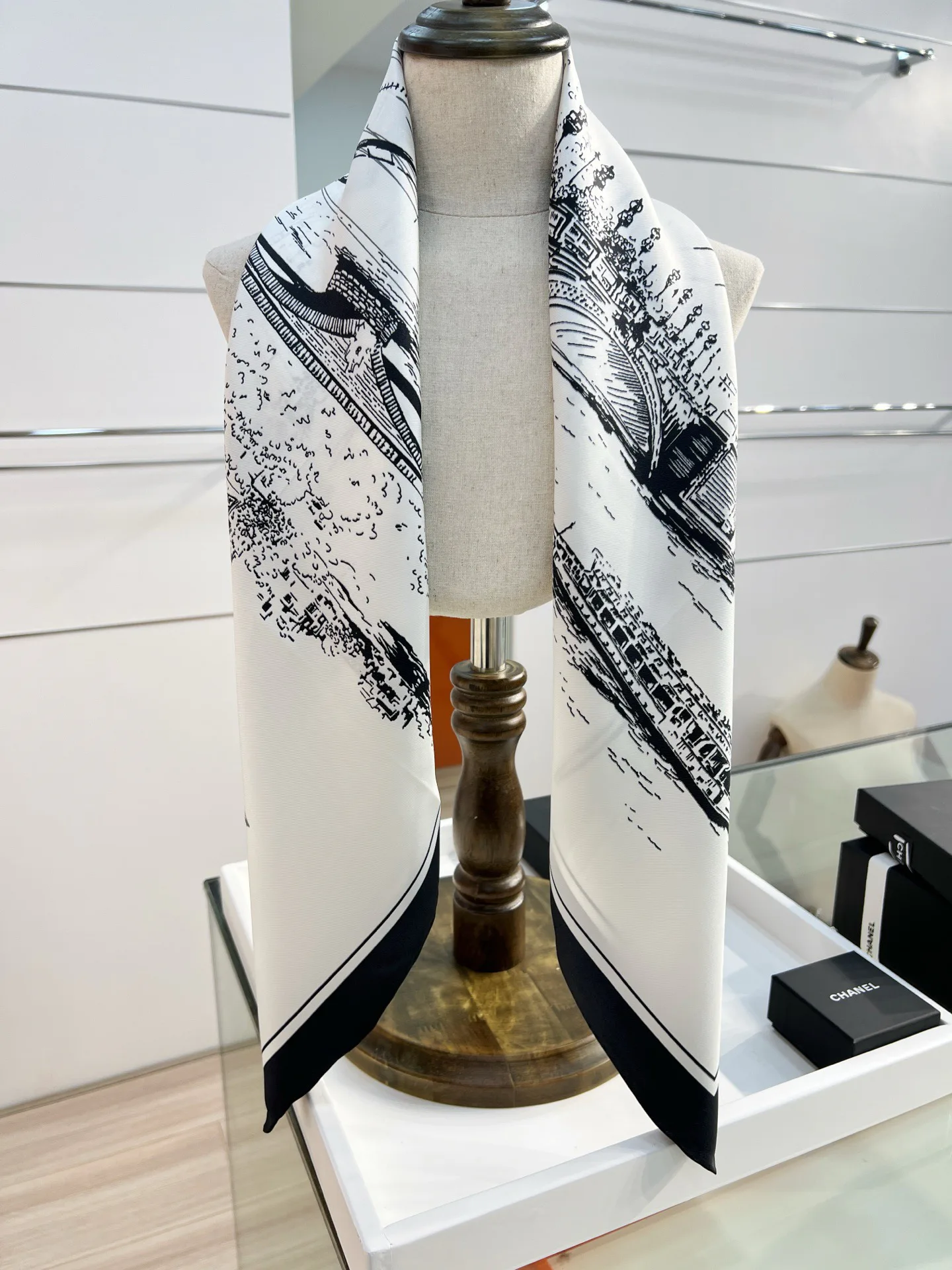 Платки Chanel 11722447