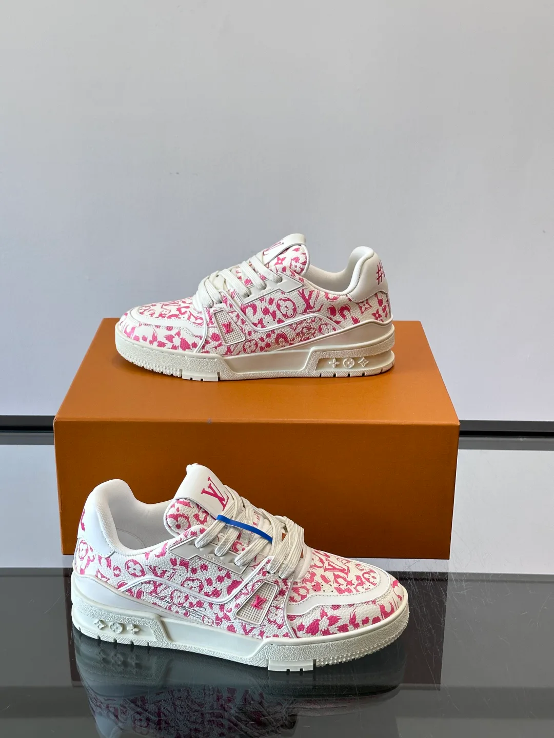 Кроссовки Женские Louis Vuitton 11506760